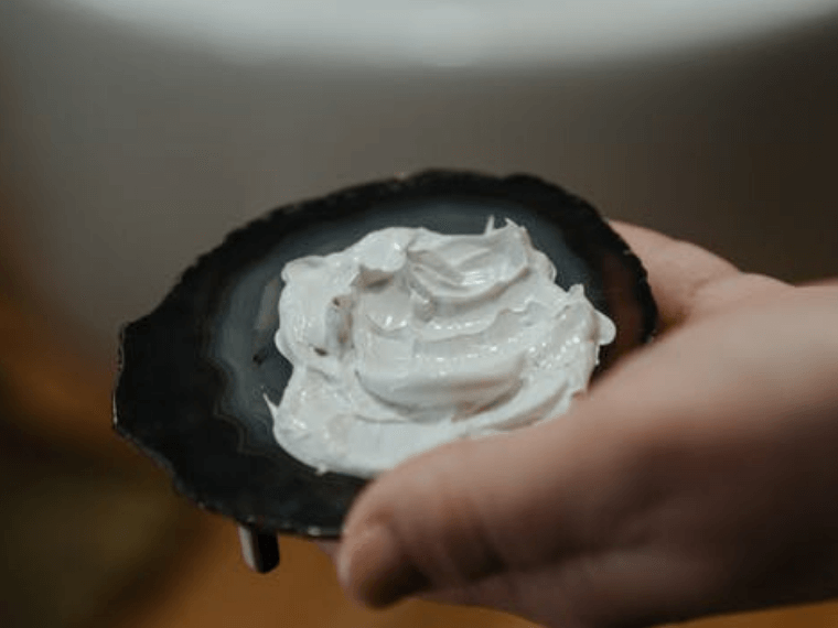 Resep masker untuk kulit sensitif - yogurt